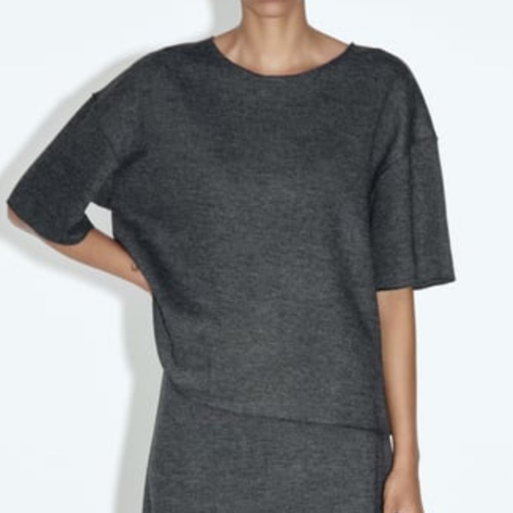 Zara soft minimalist sweater size s